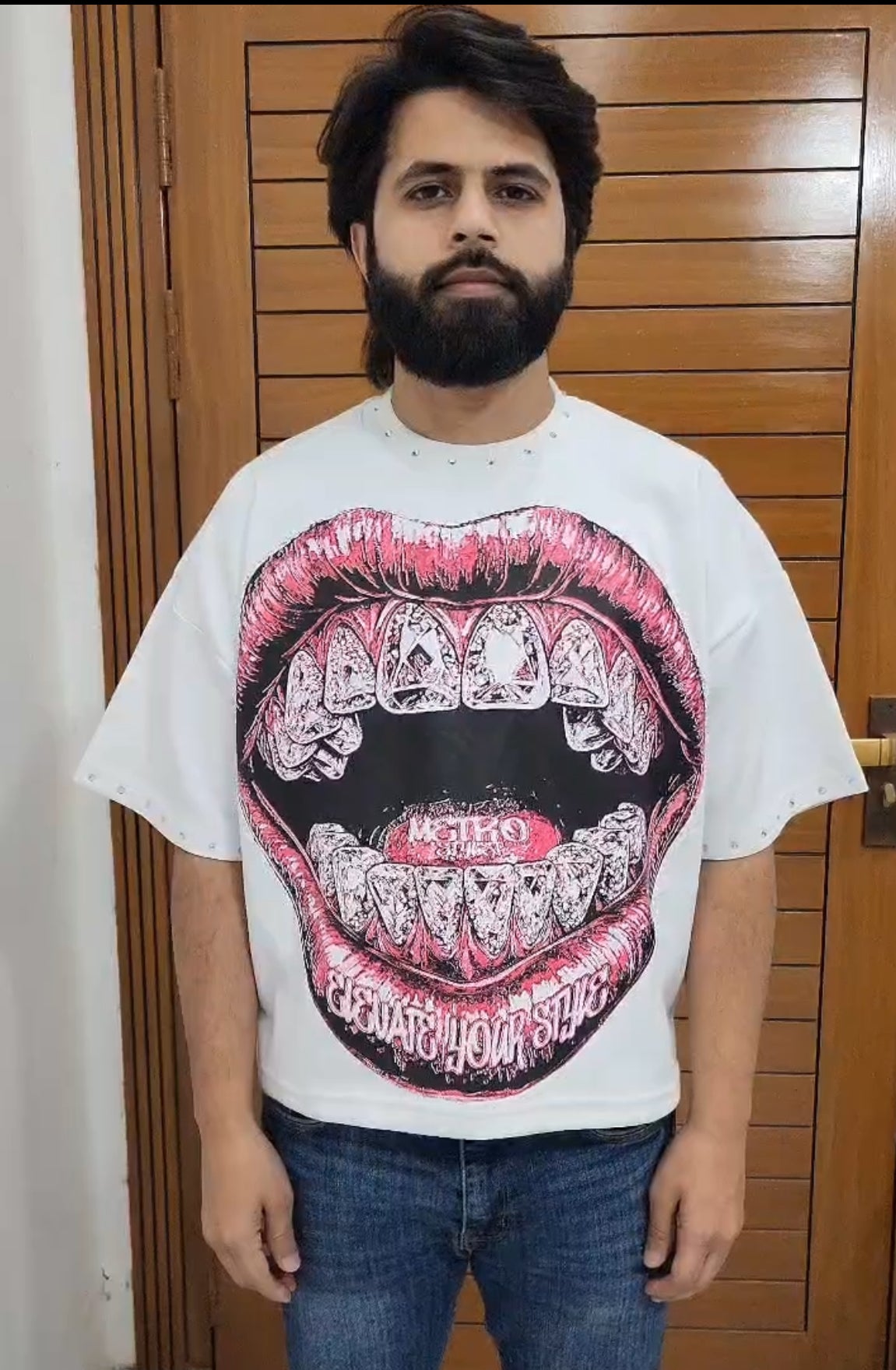 METRO STYLIST WHITE "GRILLZ TEE" 2025